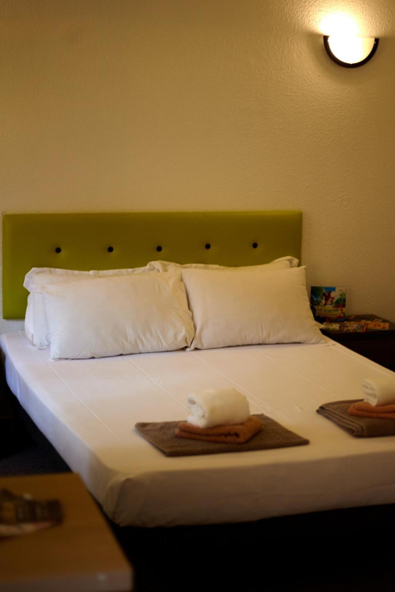 Hotel La Voile Bleue 라리샤르데 외부 사진
