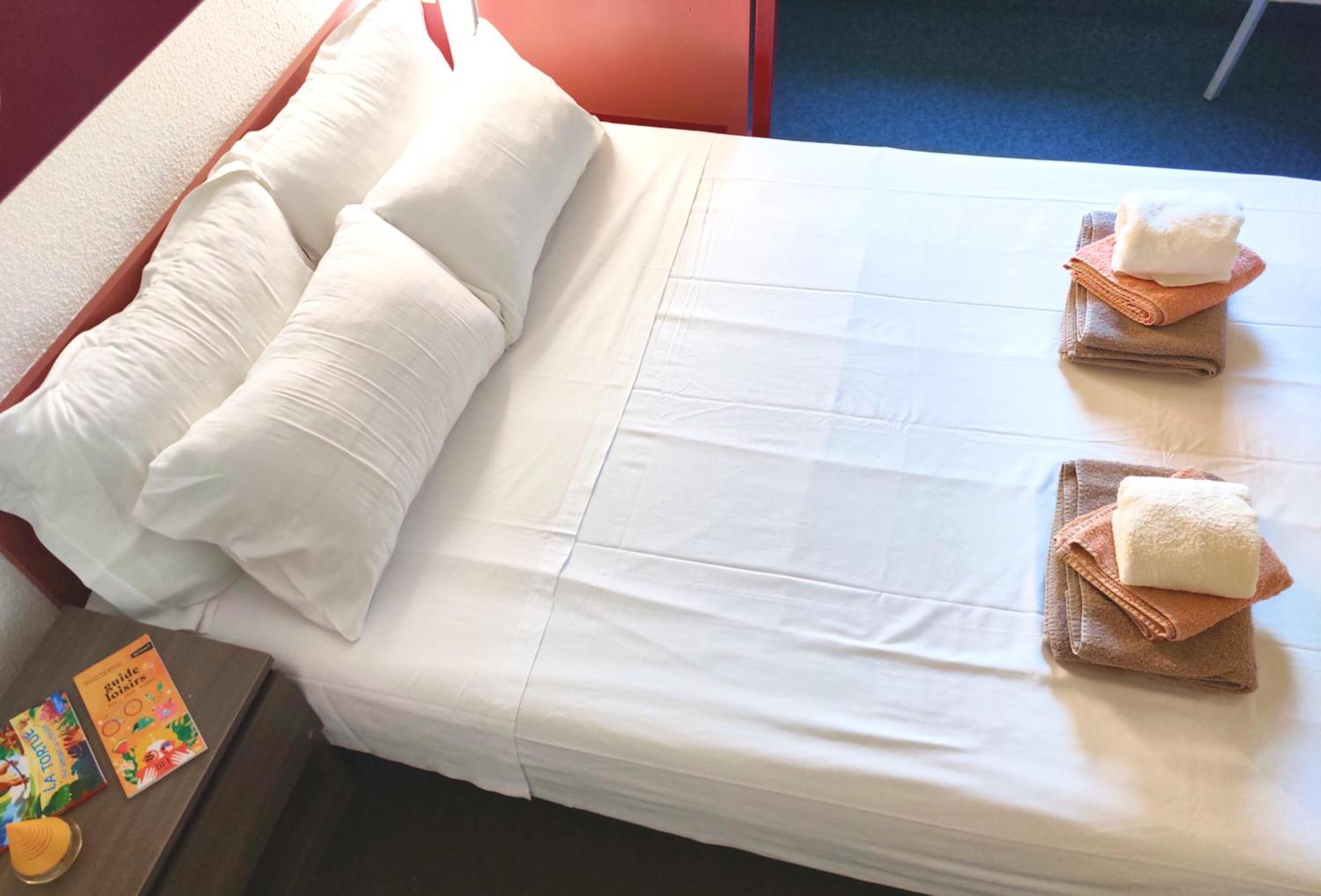 Hotel La Voile Bleue 라리샤르데 외부 사진