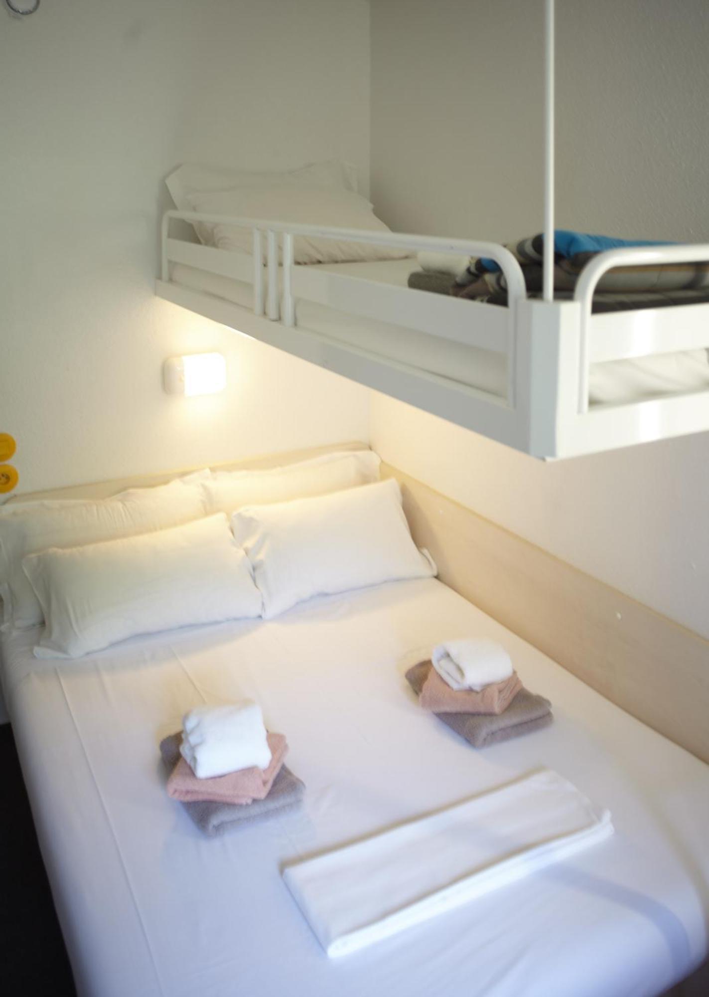 Hotel La Voile Bleue 라리샤르데 외부 사진